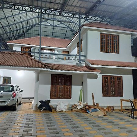 Mundrothuruth Water Gate Tourist Home And Resorts מראה חיצוני תמונה