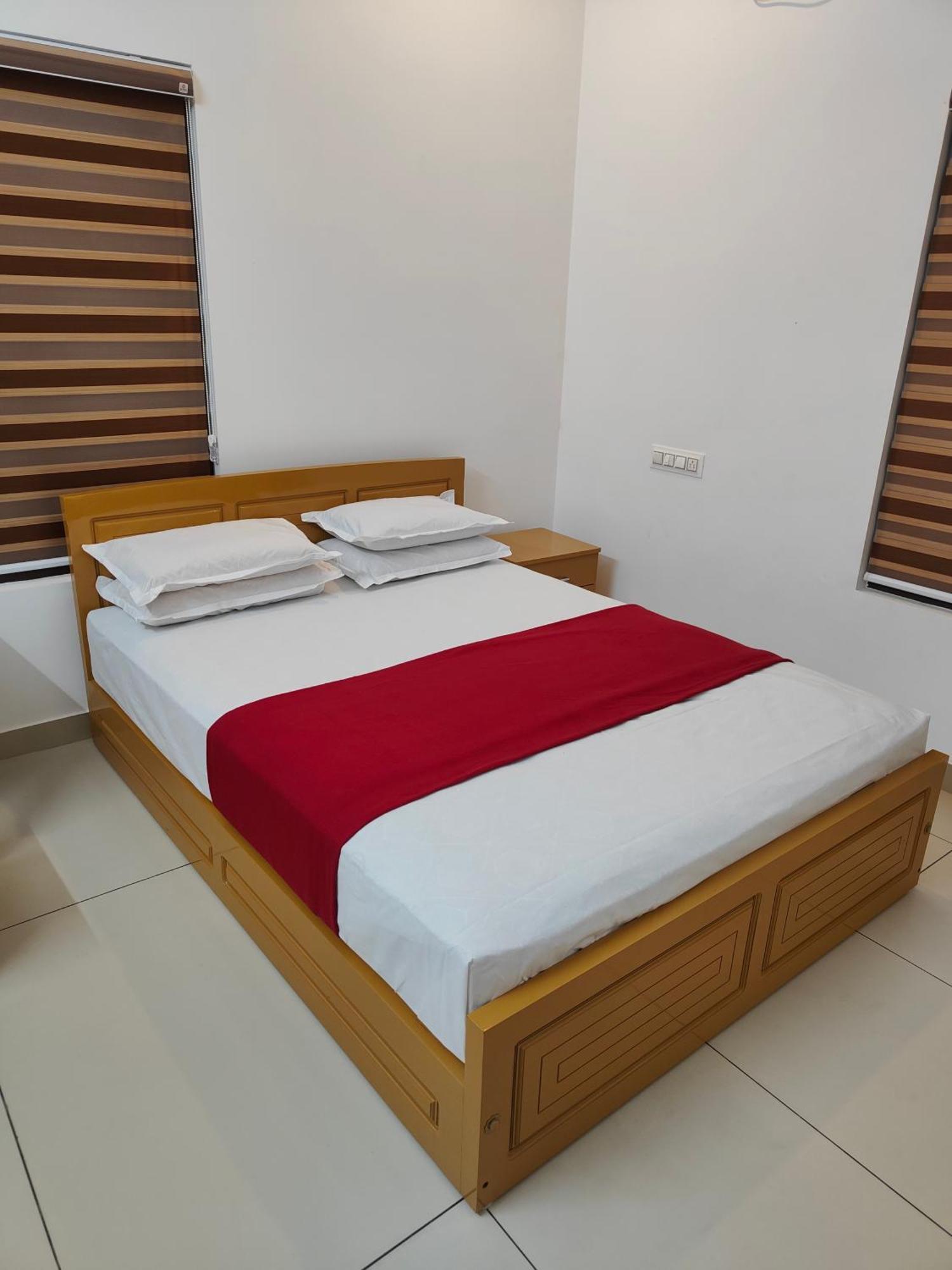 Mundrothuruth Water Gate Tourist Home And Resorts מראה חיצוני תמונה