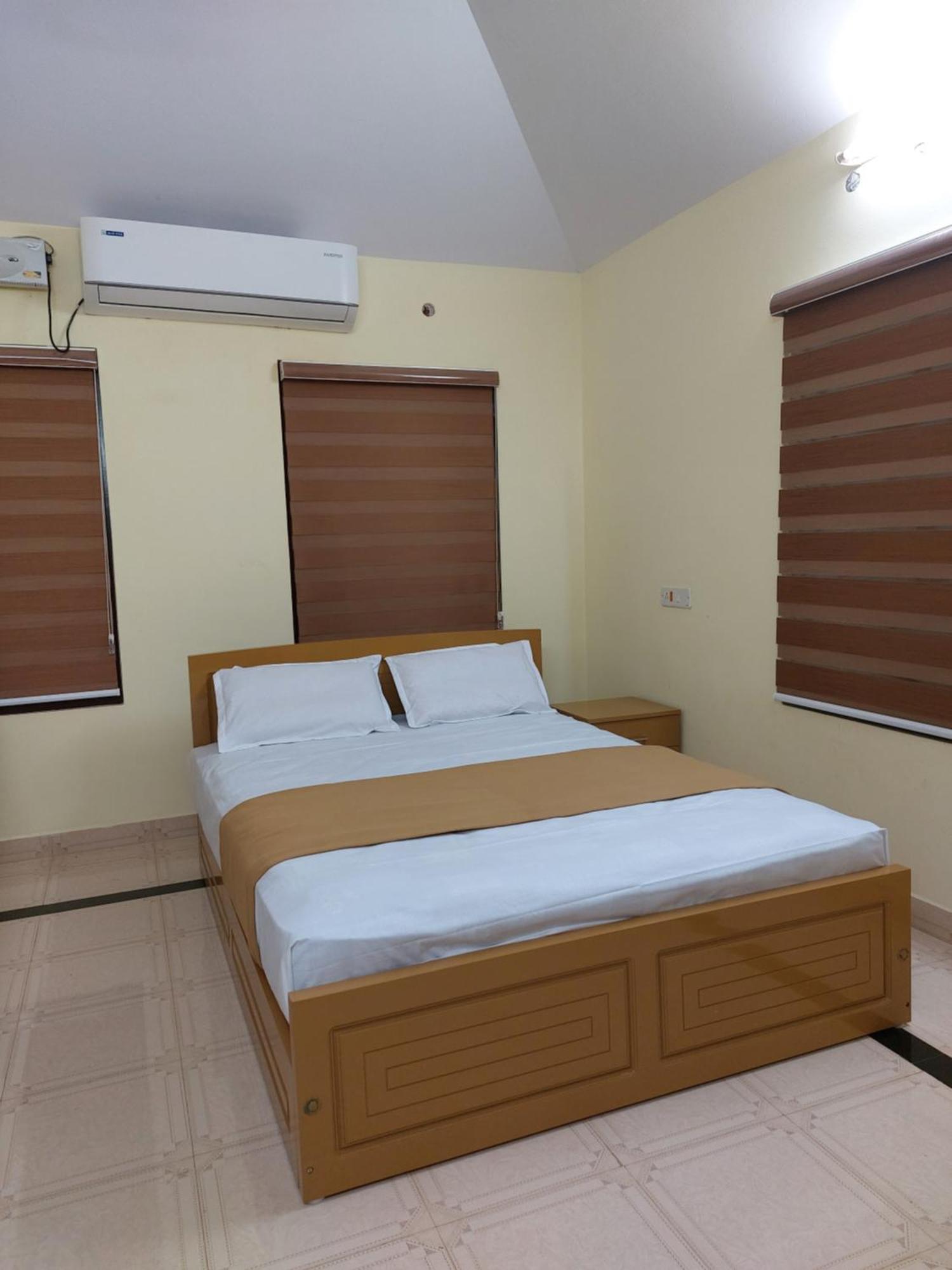 Mundrothuruth Water Gate Tourist Home And Resorts מראה חיצוני תמונה